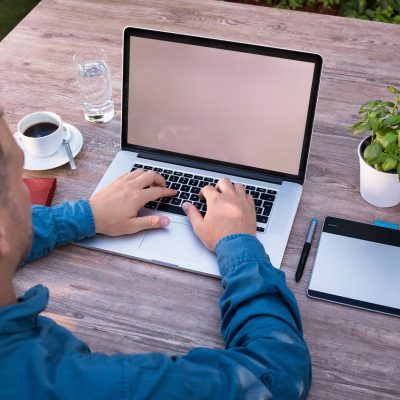 business-man-2452808_1280 emissão nfse